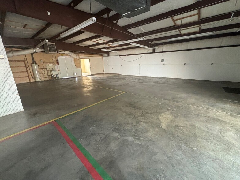 More Photos Of 403 Vine St, Van Buren Unknown For Lease