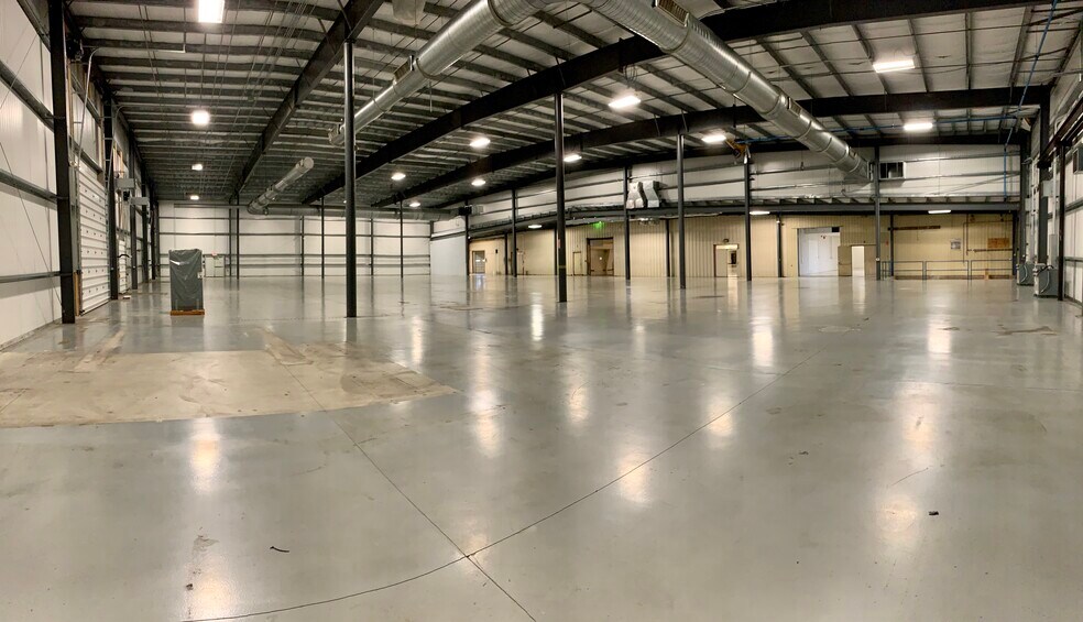 More Photos Of 423 Walters Ave, Johnstown Warehouse For Lease