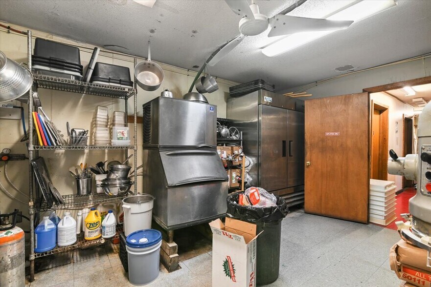 More Photos Of 1904 PA-940, Pocono Pines General Retail For Sale