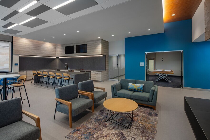 More Photos Of 216 S Pinckney St, Madison Apartments For Lease