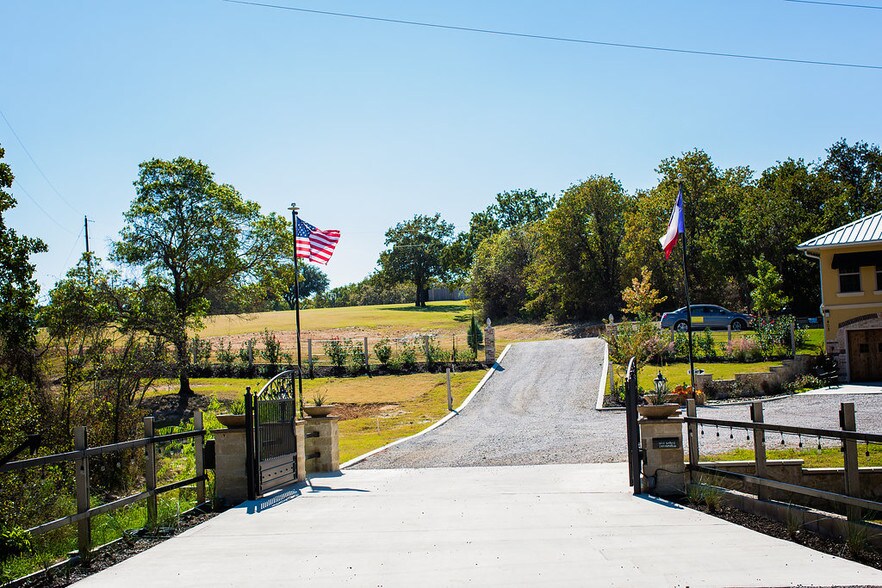 More Photos Of 403 County Road 3672, Springtown Lodge Meeting Hall For Sale