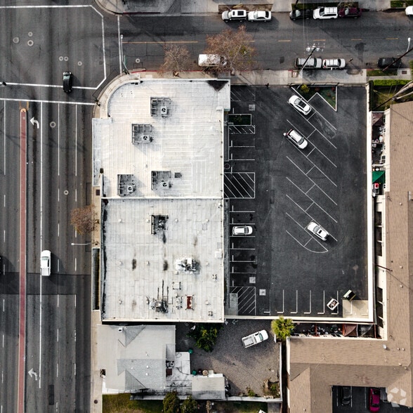 More Photos Of 301-307 E 17th St, Santa Ana Unknown For Lease