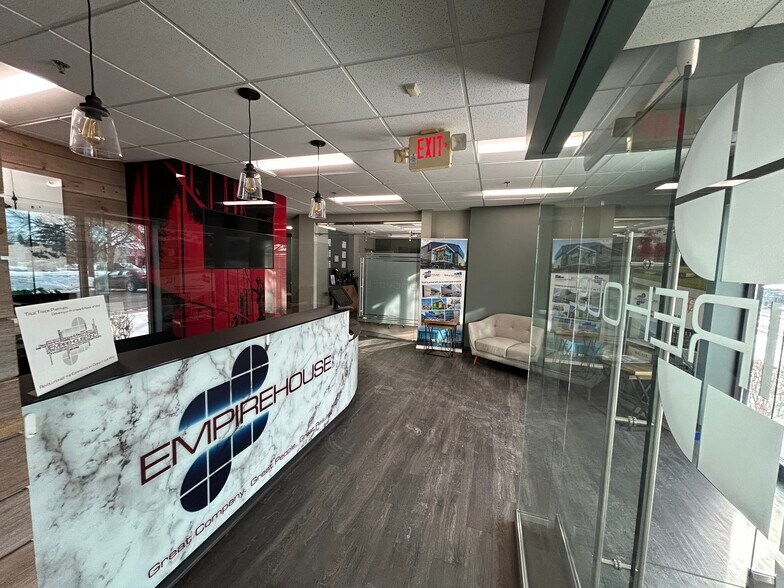 More Photos Of 2100 Woodale Ave, Mounds View Manufacturing For Lease