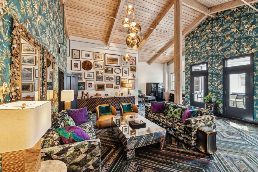 More Photos Of 670 Bridgeway, Sausalito Restaurant For Sale