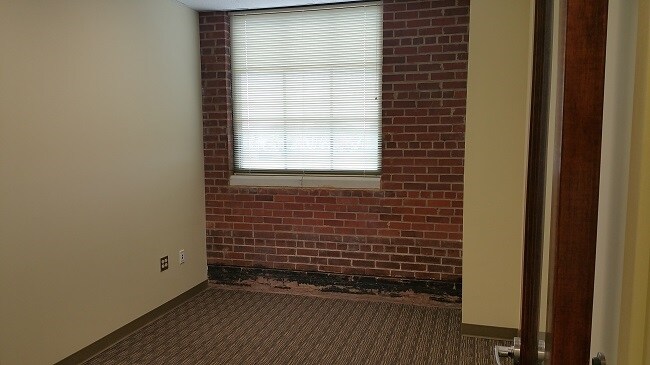 More Photos Of 363 Church St N, Concord Loft Creative Space For Lease