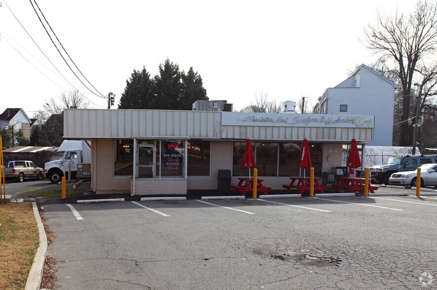 More Photos Of 2107 South Blvd, Charlotte Fast Food For Lease