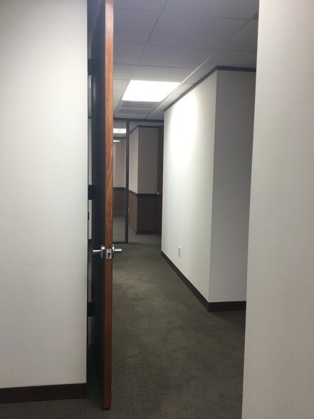 More Photos Of 3200 Steck Ave, Austin Office For Sale