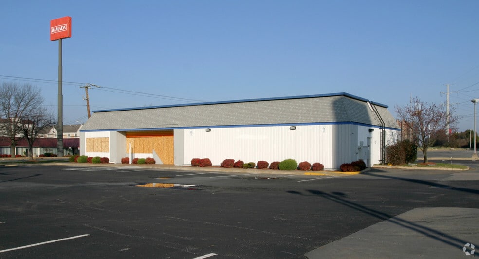 More Photos Of 4320 Commerce Rd, Richmond Storefront Retail Office For Lease