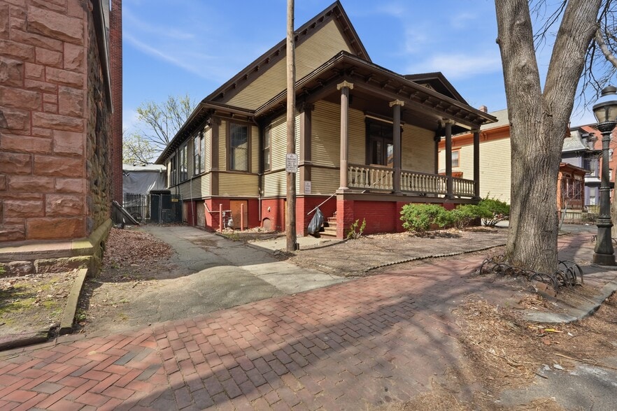 More Photos Of 18 Salem St, Springfield Religious Facility For Sale