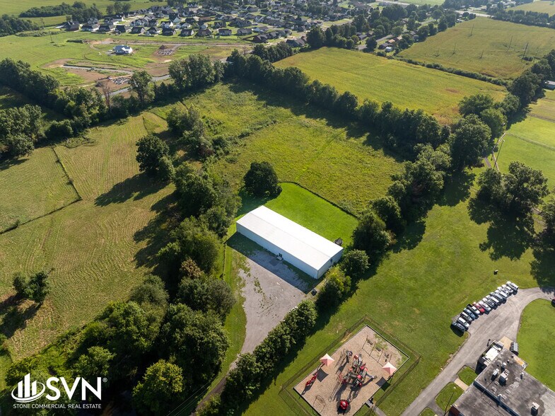 More Photos Of 106 Meigs Ln, Junction City Light Distribution For Sale