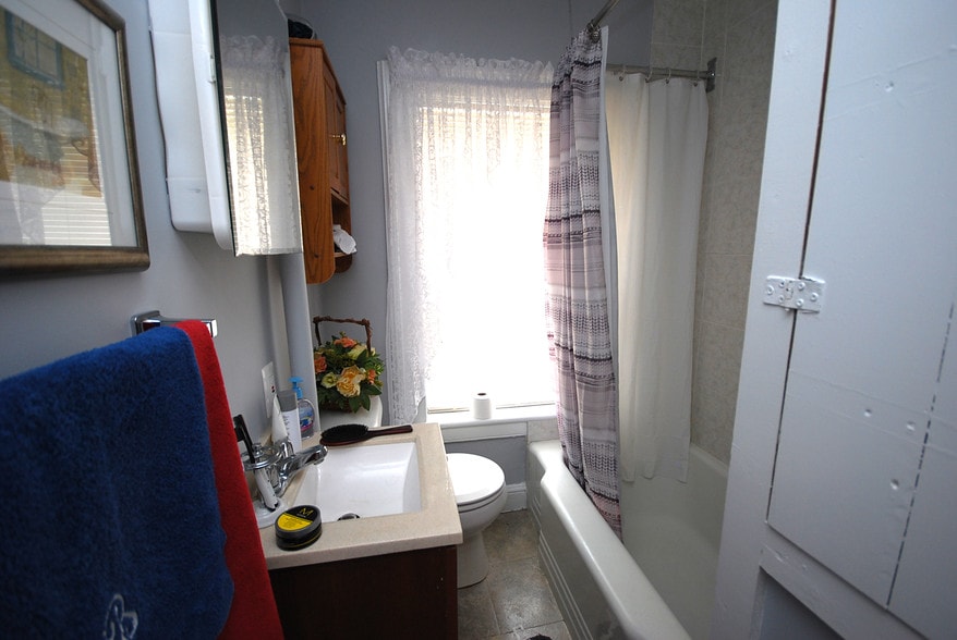 More Photos Of 158 6th St, Verplanck Apartments For Sale