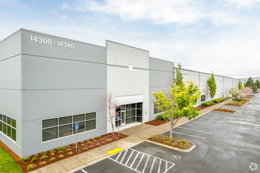 Primary Photo Of 14300-14340 N Lombard St, Portland Distribution For Lease