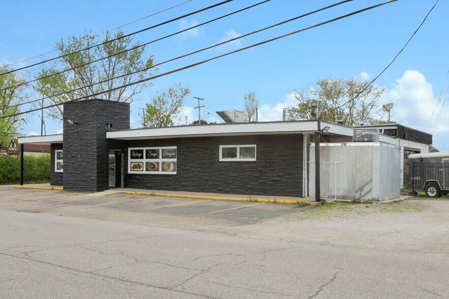More Photos Of 609 Mill St, New Lexington Restaurant For Sale