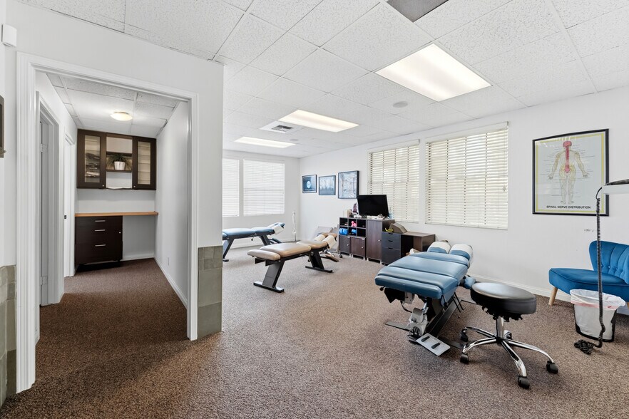 More Photos Of 2900 Bristol St, Costa Mesa Office For Sale