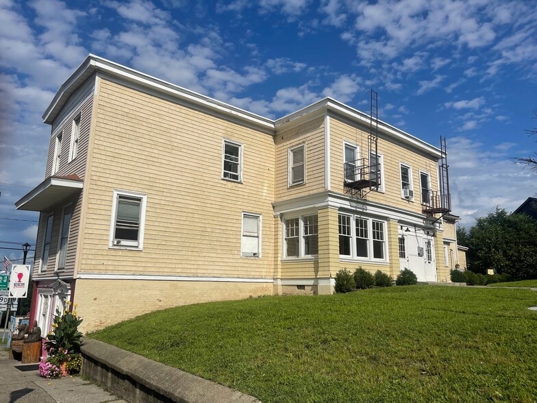 More Photos Of 134 Main St, Beacon Storefront Retail Residential For Lease