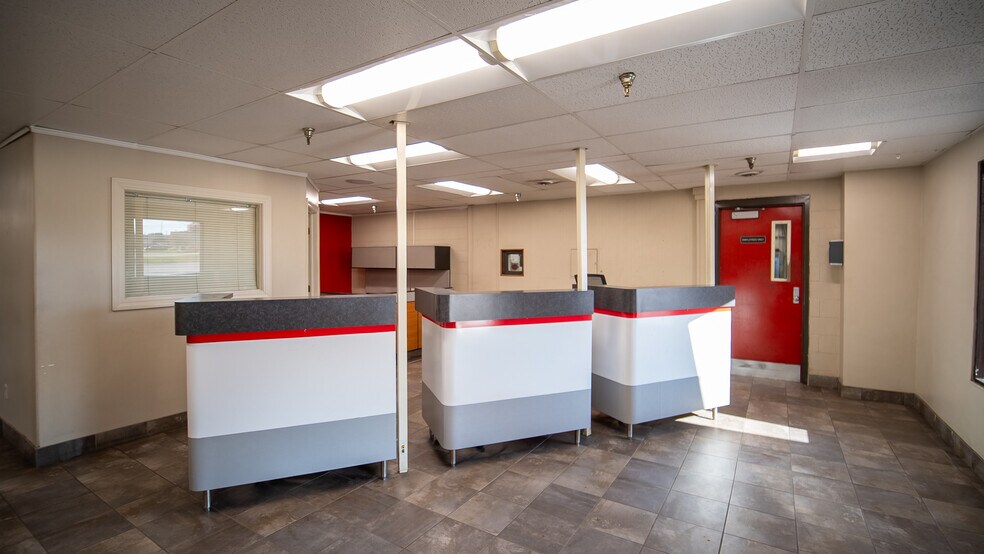 More Photos Of 4444 Highway 52 N, Rochester Auto Dealership For Sale