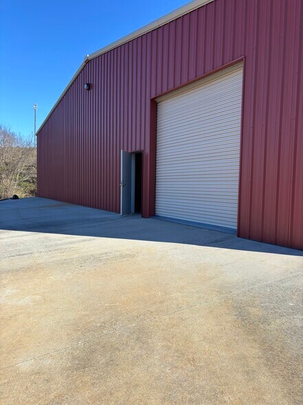 More Photos Of 725 W Highway 25 70, Dandridge Industrial For Sale