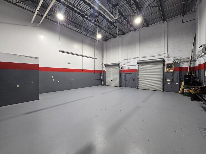 More Photos Of 12140 Wiles Rd, Coral Springs Light Manufacturing For Sale