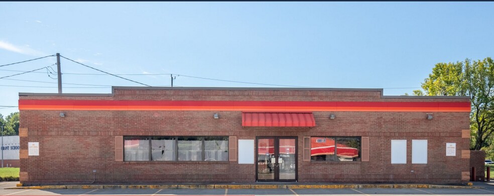 More Photos Of 10050 St. Clair Ave, Fairview Heights Freestanding For Sale
