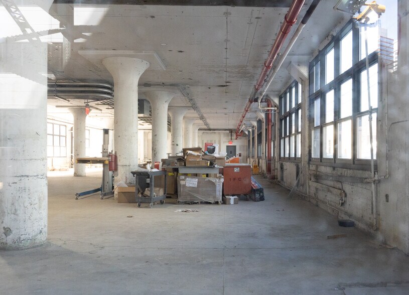 More Photos Of 43-10 23rd St, Long Island City Office For Lease