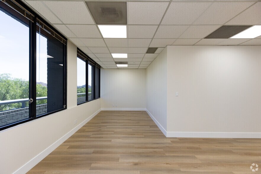 More Photos Of 30851 Agoura Rd, Agoura Hills Loft Creative Space For Lease