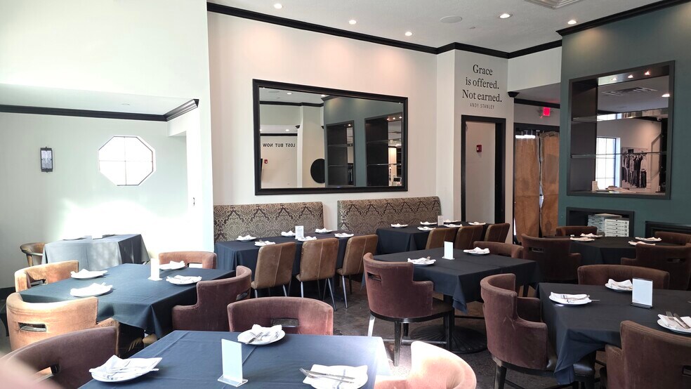 More Photos Of 801 Studewood St, Houston Restaurant For Lease