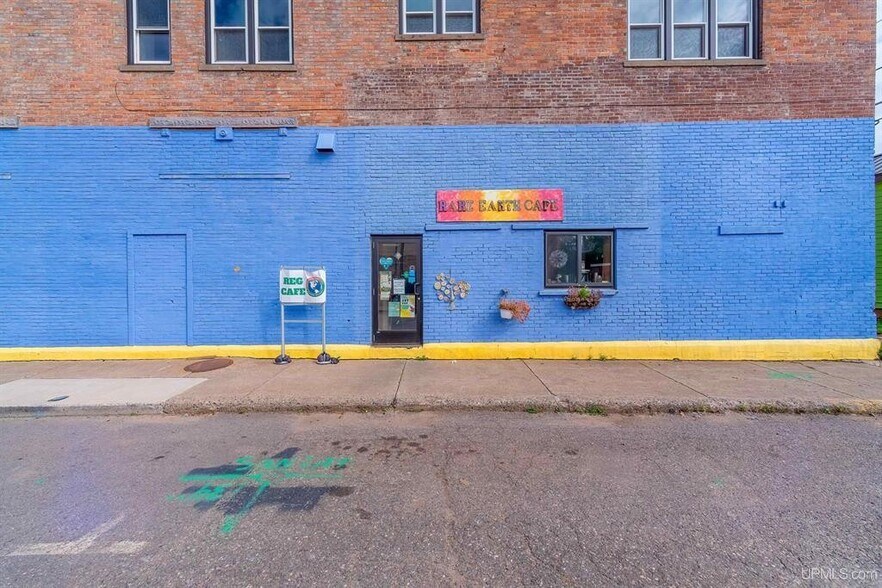More Photos Of 200-206 E Division St, Ishpeming Storefront Retail Residential For Sale