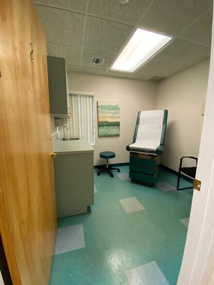 More Photos Of 2500 Nesconset Hwy, Stony Brook Unknown For Lease