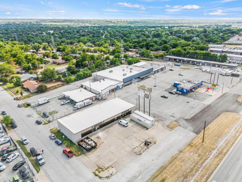 More Photos Of 8309-8325 Camp Bowie W Blvd, Fort Worth Unknown For Lease