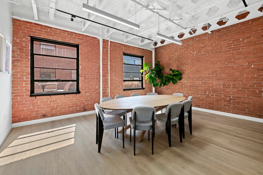 More Photos Of 139-147 S Beverly Dr, Beverly Hills Loft Creative Space For Lease