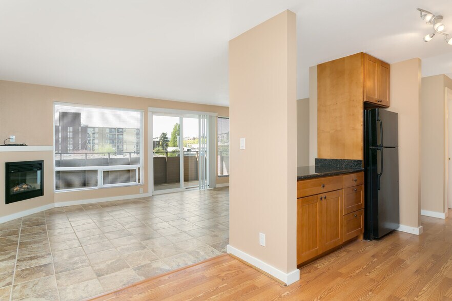 More Photos Of 12728 33rd Ave NE, Seattle Apartments For Sale