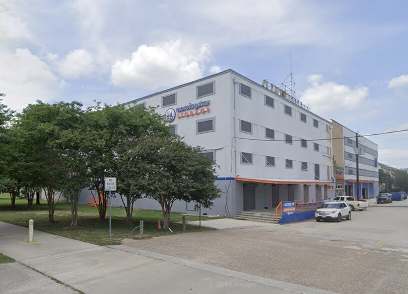 More Photos Of 812 Live Oak St, Houston Office For Sale