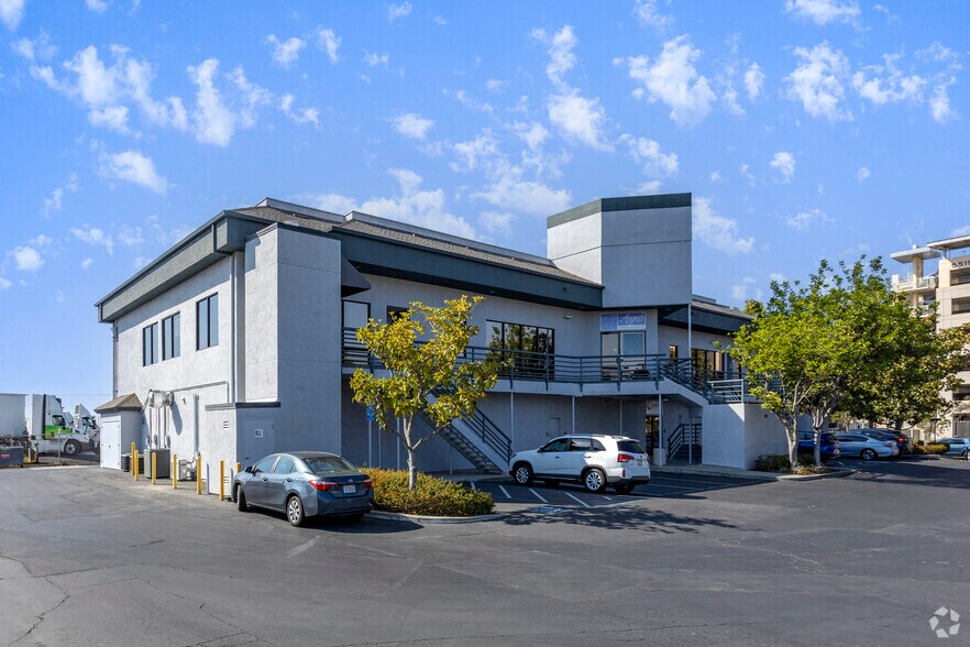 Primary Photo Of 9295 Farnham St, San Diego Office For Lease