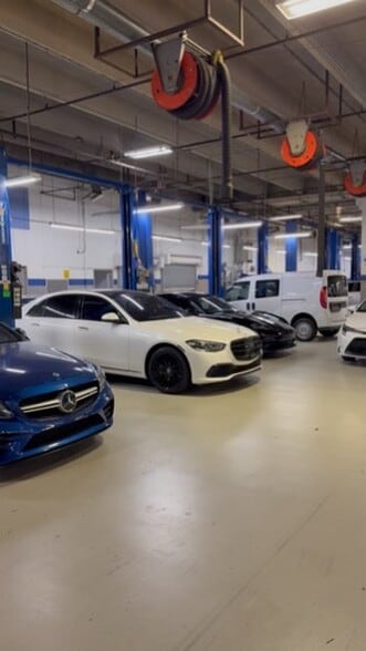 More Photos Of 4464 W Plano Pky, Plano Auto Repair For Lease