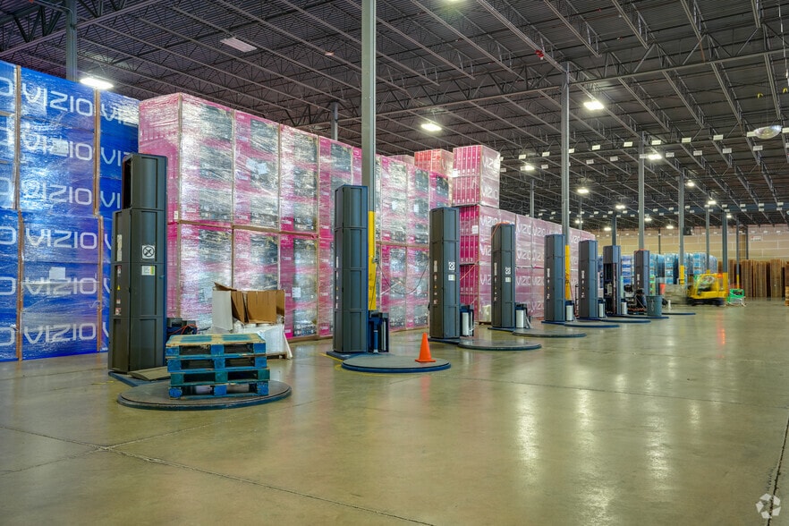 More Photos Of 6515 Ameriplex Dr, Portage Warehouse For Lease