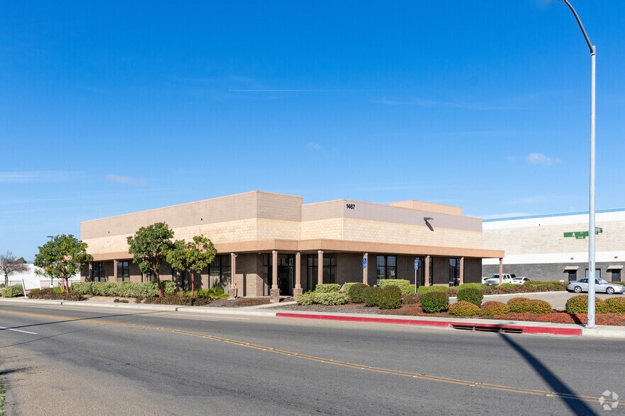Primary Photo Of 1467 W Fairway Dr, Santa Maria Office For Lease
