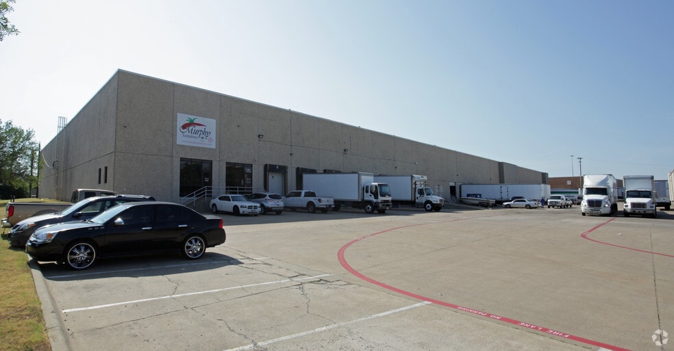 Primary Photo Of 1176-1184 113th St, Grand Prairie Distribution For Lease