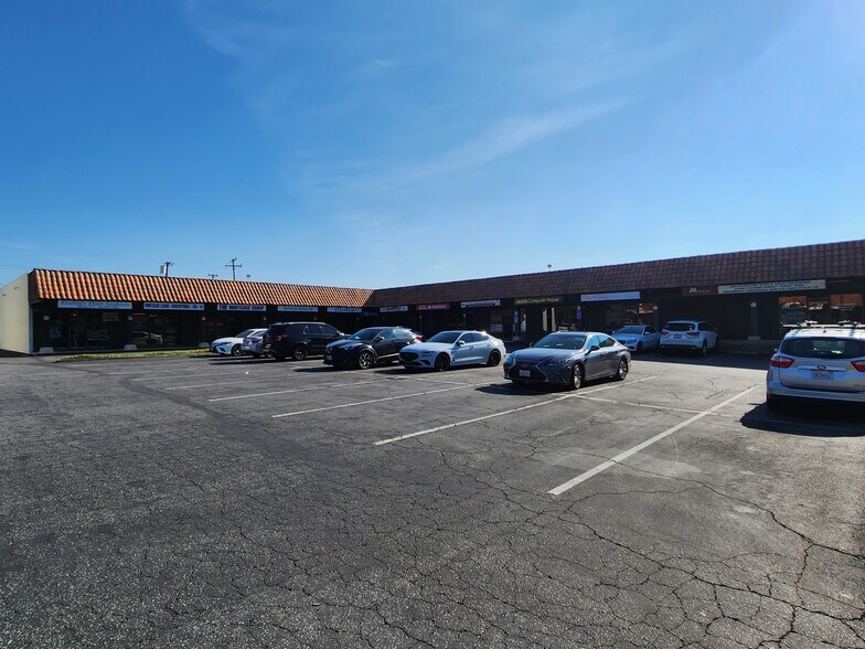 More Photos Of 930-950 N Grand Ave, Covina Storefront Retail Office For Lease
