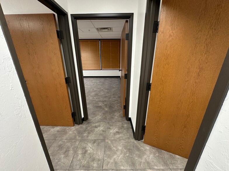 More Photos Of 4800 S Council Rd, Oklahoma City Warehouse For Lease