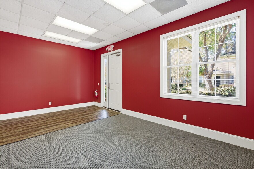 More Photos Of 4101 Main St, Hilton Head Island Office For Sale