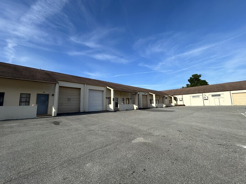 More Photos Of 3650 NE 25th St, Ocala Warehouse For Lease