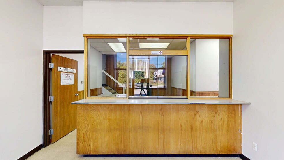 More Photos Of 2380 Military St, Port Huron Industrial For Sale