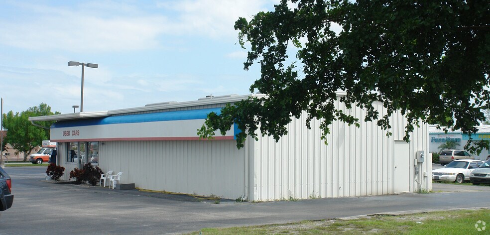 More Photos Of 1302 NE Pine Island Rd, Cape Coral Unknown For Lease