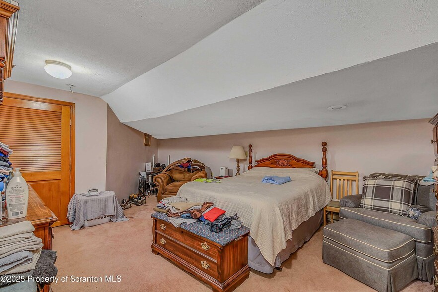 More Photos Of 15979 PA-407, Factoryville Storefront Retail Residential For Sale