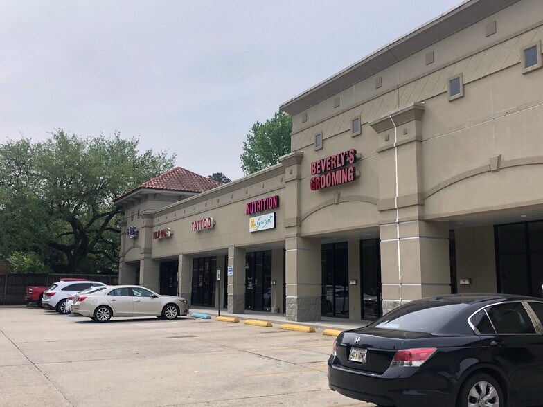 More Photos Of 13510-13520 Perkins Rd, Baton Rouge Storefront Retail Office For Lease