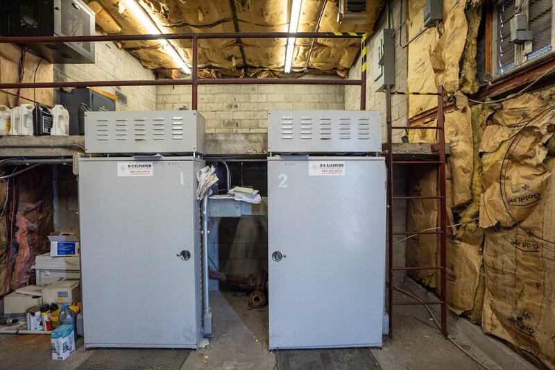 More Photos Of 333 Waller Ave, Lexington Medical For Sale