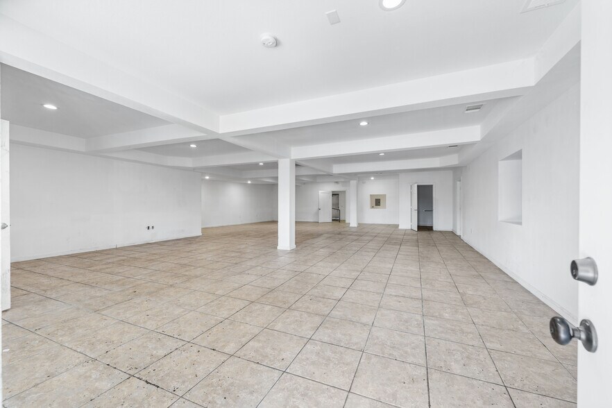 More Photos Of 352 W Highland Ave, San Bernardino Freestanding For Sale