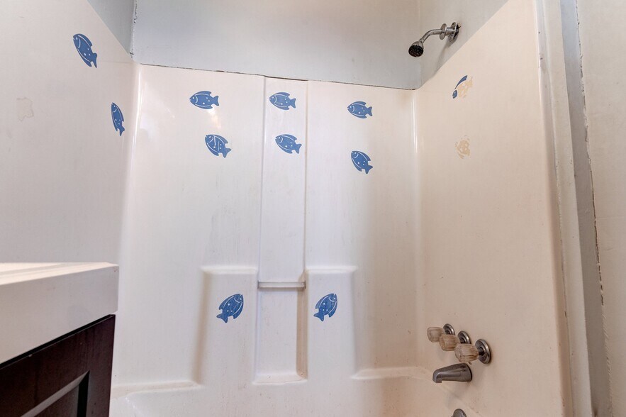 More Photos Of 1468 N Claiborne Ave, New Orleans Office Residential For Sale