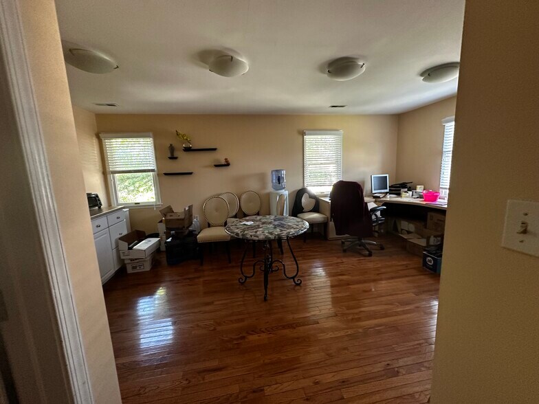 More Photos Of 599 Shore Rd, Somers Point Medical For Lease