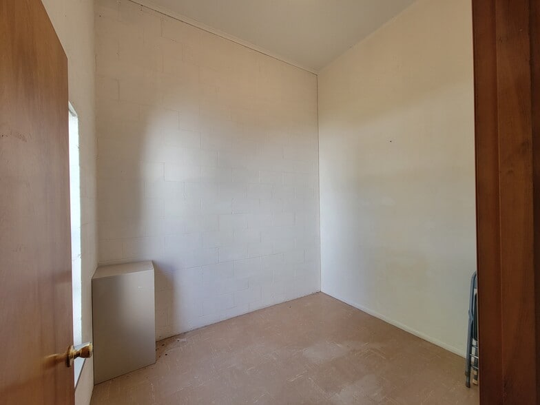 More Photos Of 228 Church St, Winfield Religious Facility For Sale